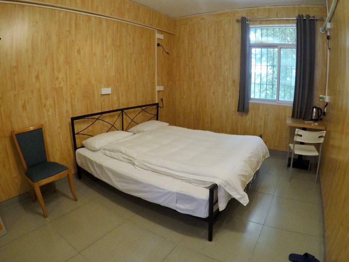 גואנגג'ואו Dong Shan Gaga Hostel מראה חיצוני תמונה
